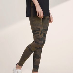 Aritzia TNA Green Camo Equator Leggings Pants
